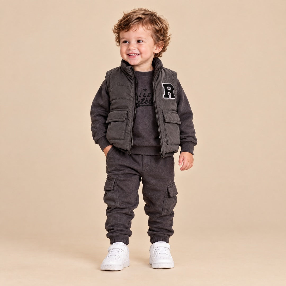 Pernati prsluk, duks i kargo pantalone za bebe – Tamno siva
